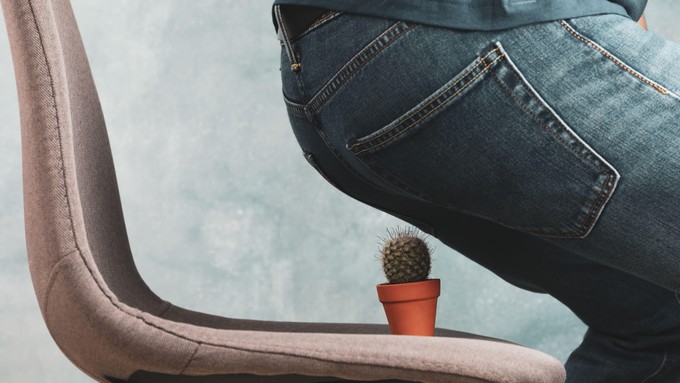 HEMOROIDA se ljudi i dalje stide, a svaka druga osoba u Srbiji pati od istih: Postoji jednostavan način da OLAKŠATE SEBI MUKE, a evo kako vam eterična ulja pomažu u tome