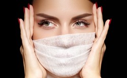 Jak pandemia wpływa na naszą skórę? ROZMOWA z dermatologiem