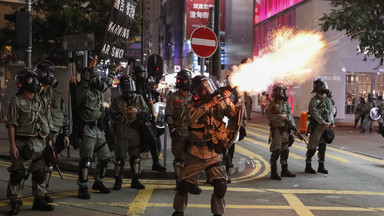 Hongkong: starcia podczas demonstracji, policja użyła gazu łzawiącego