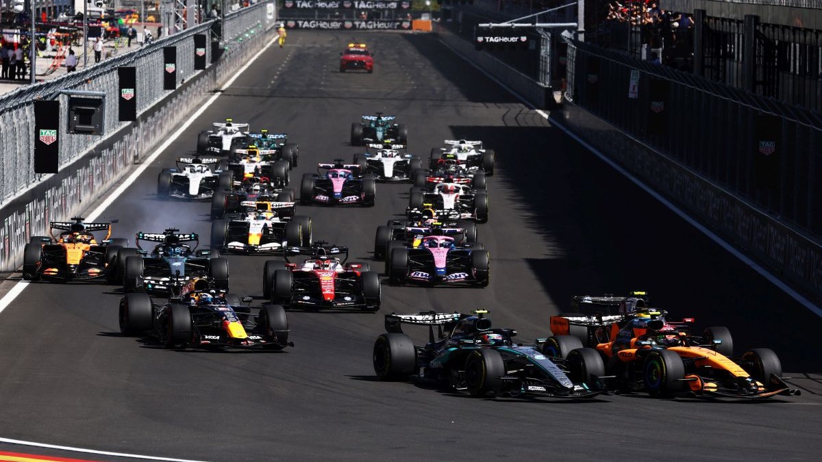 Cine transmite Marele Premiu de Formula 1 din Azerbaidjan 2026 la TV. La ce oră încep cursa și calificările de la Baku
