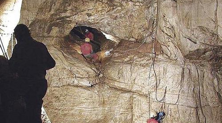 20 évig kutatták az olasz barlangot