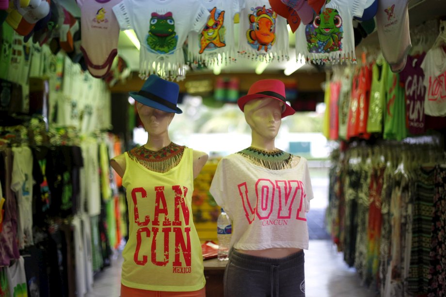 Mannequins display T-shirts in a store in Cancun, October 14, 2015.