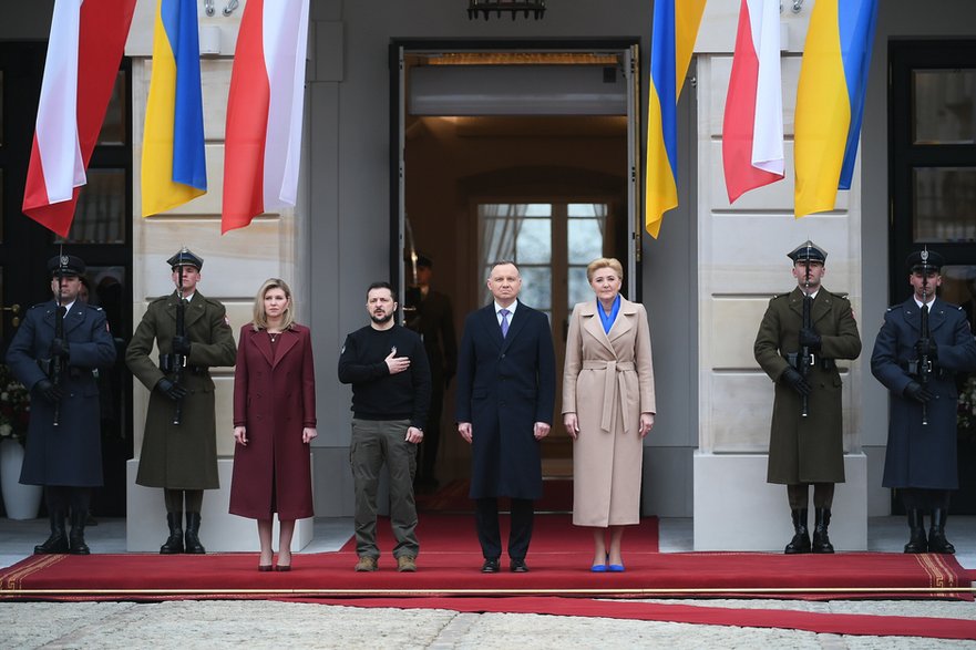 Od lewej: Ołena Zełenska, Wołodymyr Zełenski, Andrzej Duda, Agata Kornhauser-Duda w Warszawie 5 kwietnia 2023 r. 