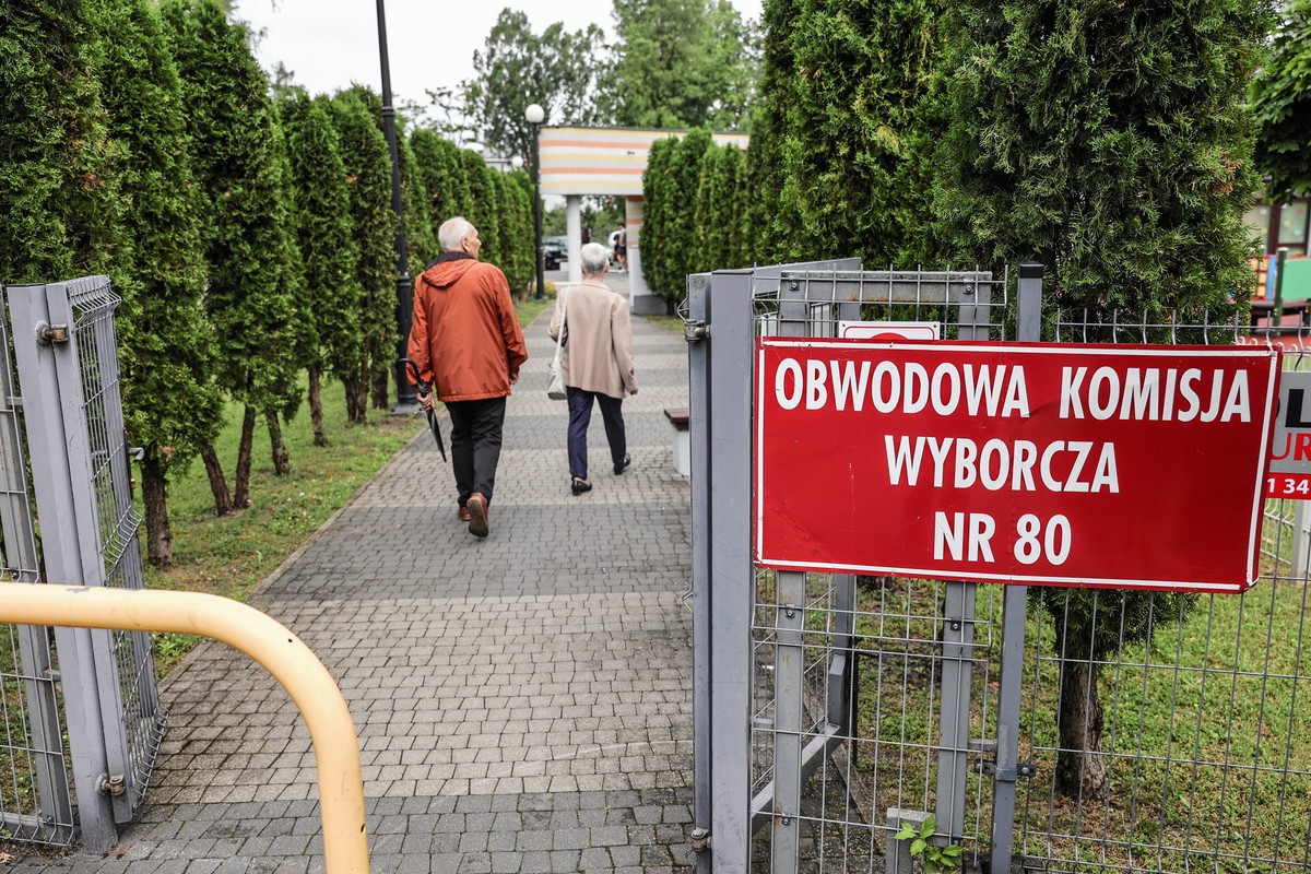 09.06.2024 Kielce . Komisja Wyborcza nr 81 . Wybory do Parlamentu Europejskiego 2024 . Glosowanie . Fot. Wojciech Habdas / Agencja Wyborcza.pl