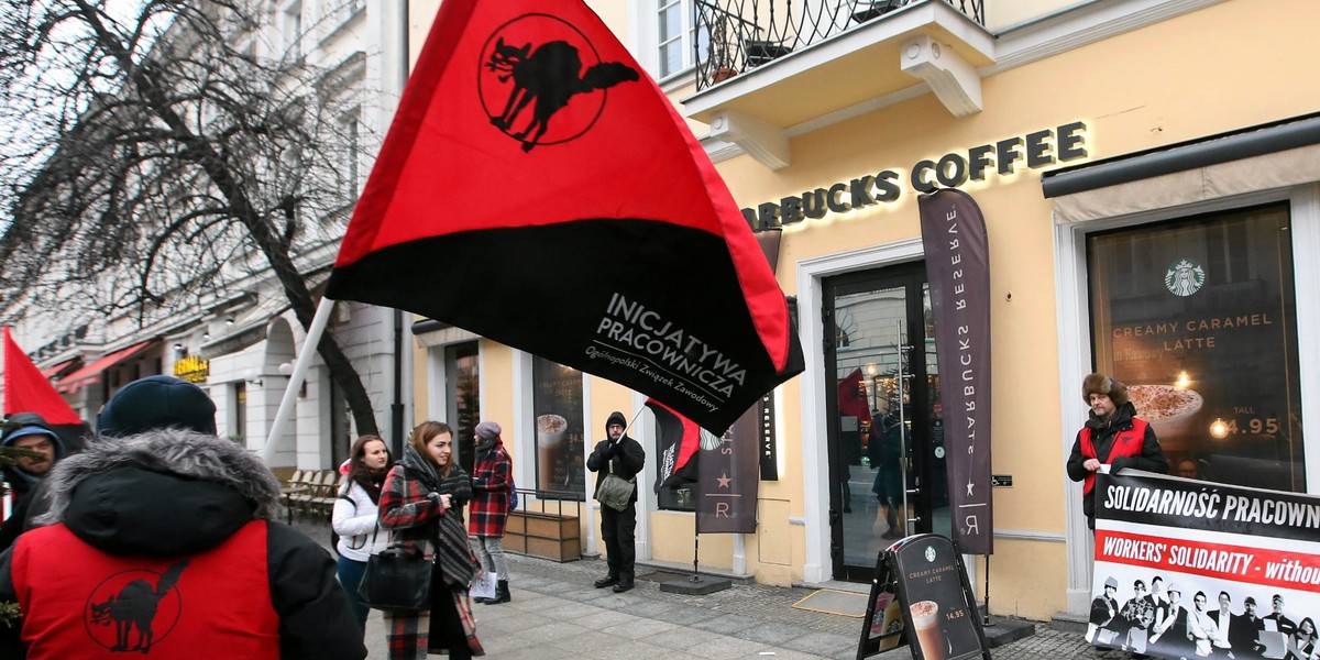 Zamieszania ze Starbucksem i "niemieckimi łamistrajkami" ciąg dalszy