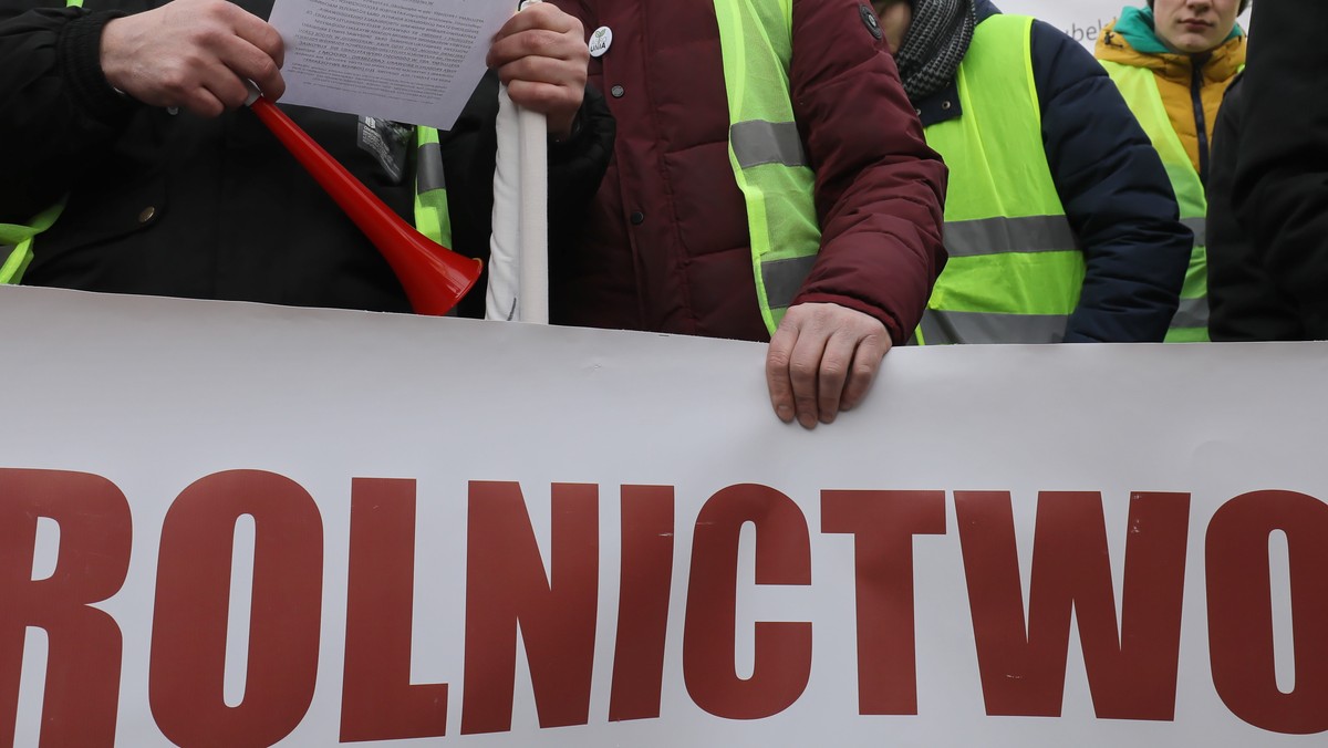 Kłobuck: protest hodowców zwierząt na drodze krajowej nr 43