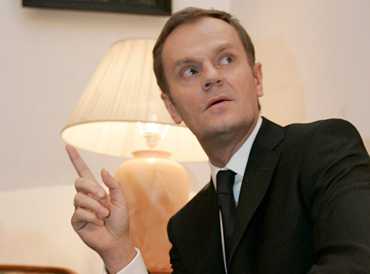 Nawet premier nie przekazuje 1 proc. podatku na organizacje pozarządowe