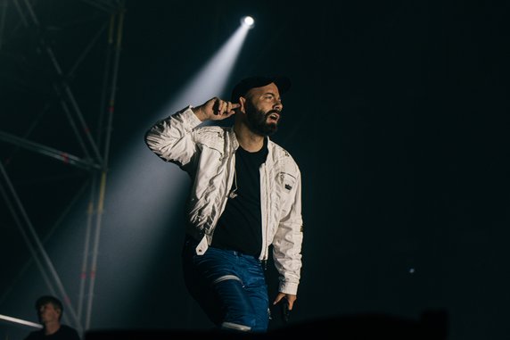 FEST Festival 2022 – dzień I: na scenie Woodkid