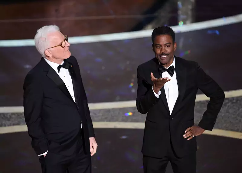 Steve Martin i Chris Rock dali mocny występ jako hości podczas gali rozdania Oscarów, fot. Getty Images / Kevin Winter