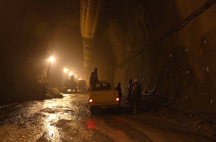 Budują najdłuższy tunel w Azji. "Od Boga zależy czy wrócimy do domu bezpiecznie"