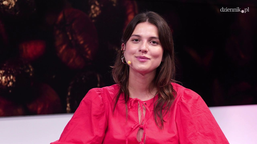 świąteczne życzenia od karoliny bruchnickiej. czego życzy aktorka znana z serialu "minuta ciszy"?