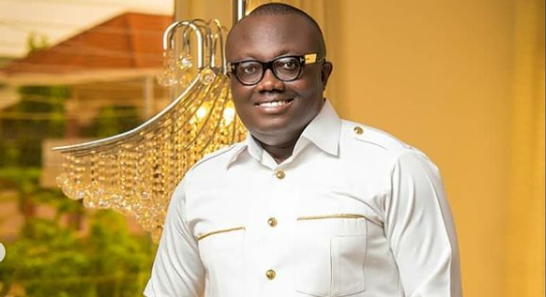 Bola Ray