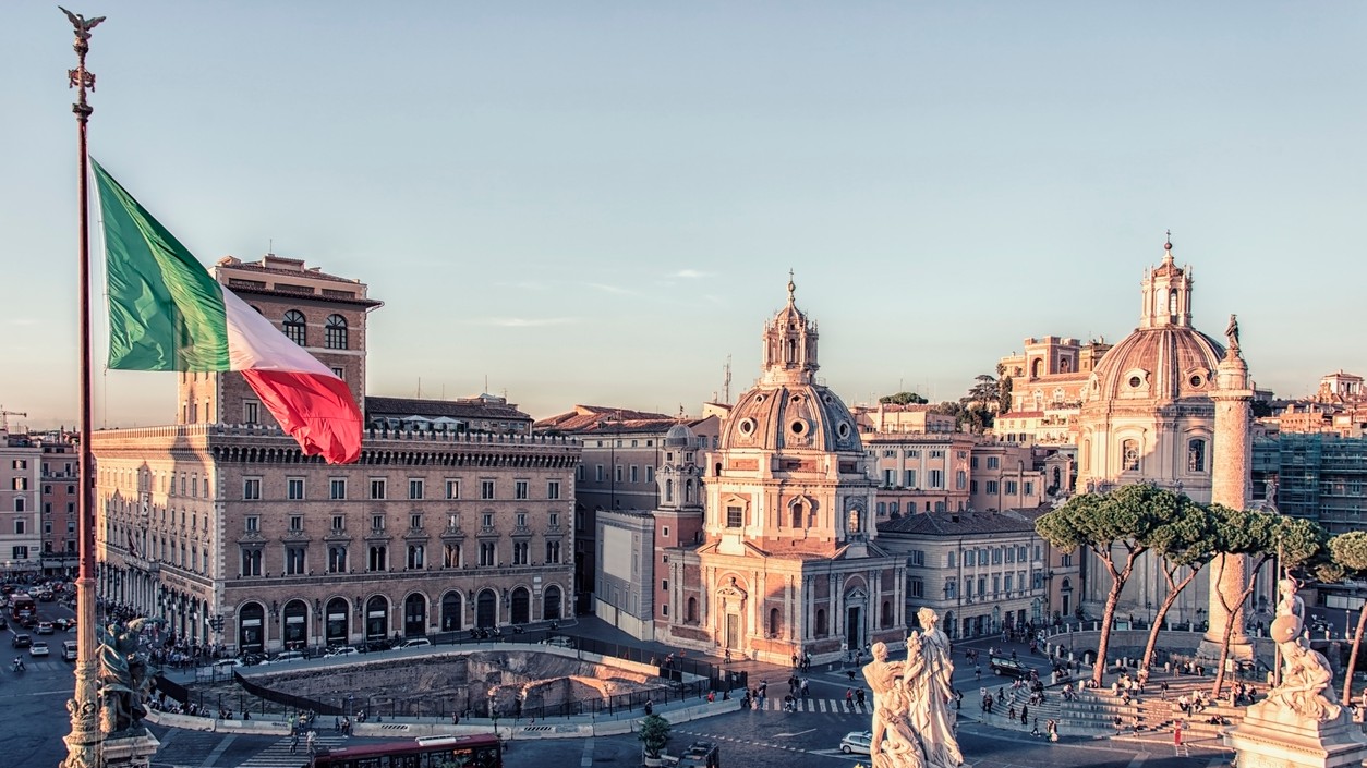 Talianská vláda plánuje zaviesť  úplný zákaz predaja nožov maloletým aj vysoké pokuty pre rodičov