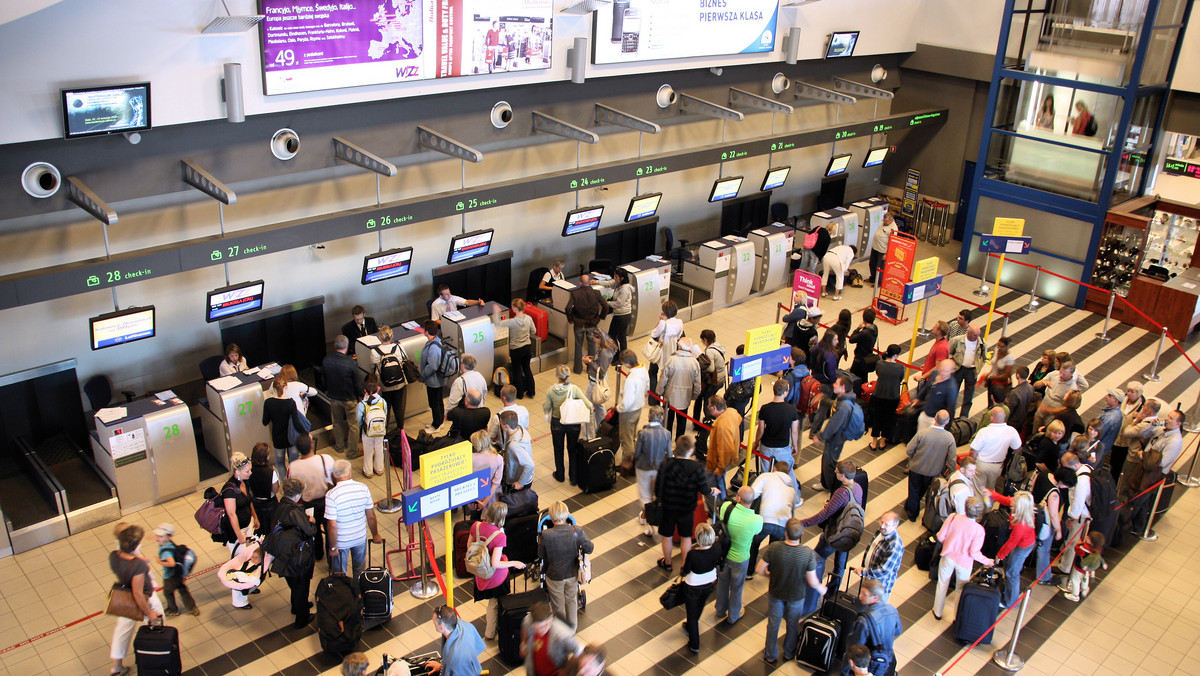 Ponad 233,5 tys. pasażerów obsłużyło w styczniu br. lotnisko Katowice; to ponad 25 proc. więcej niż w styczniu ub. roku. W całym 2017 roku obsłużono tam prawie 3,9 mln pasażerów. W tym roku szacunki mówią o liczbie o kilkaset tysięcy osób większej.