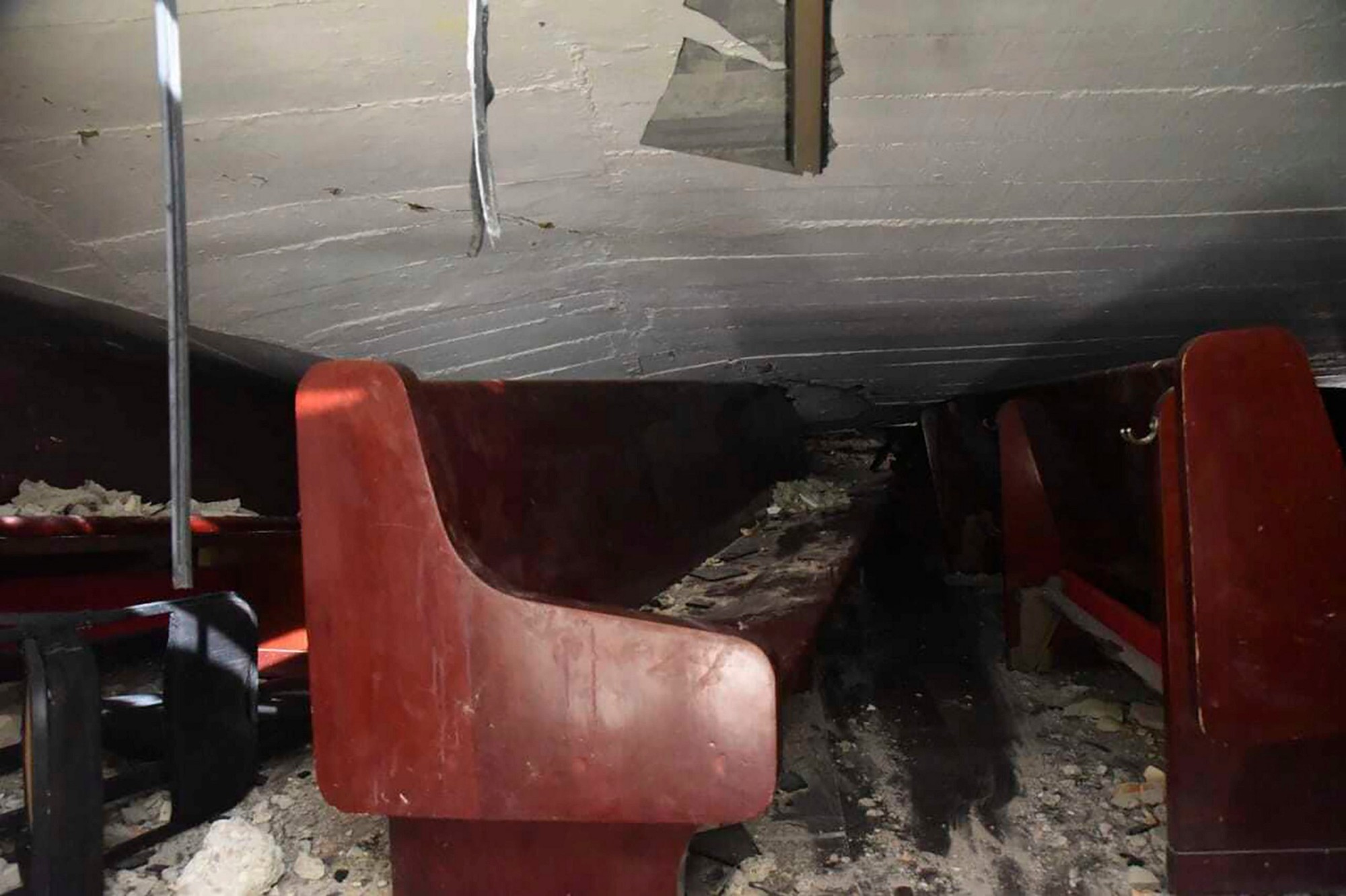 Zrútenie kostolnej strechy v Mexiku si vyžiadalo deväť obetí.