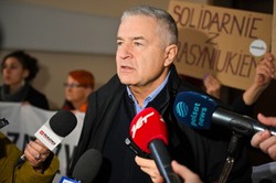 Ostre słowa Frasyniuka pod adresem żołnierzy. Jest decyzja sądu