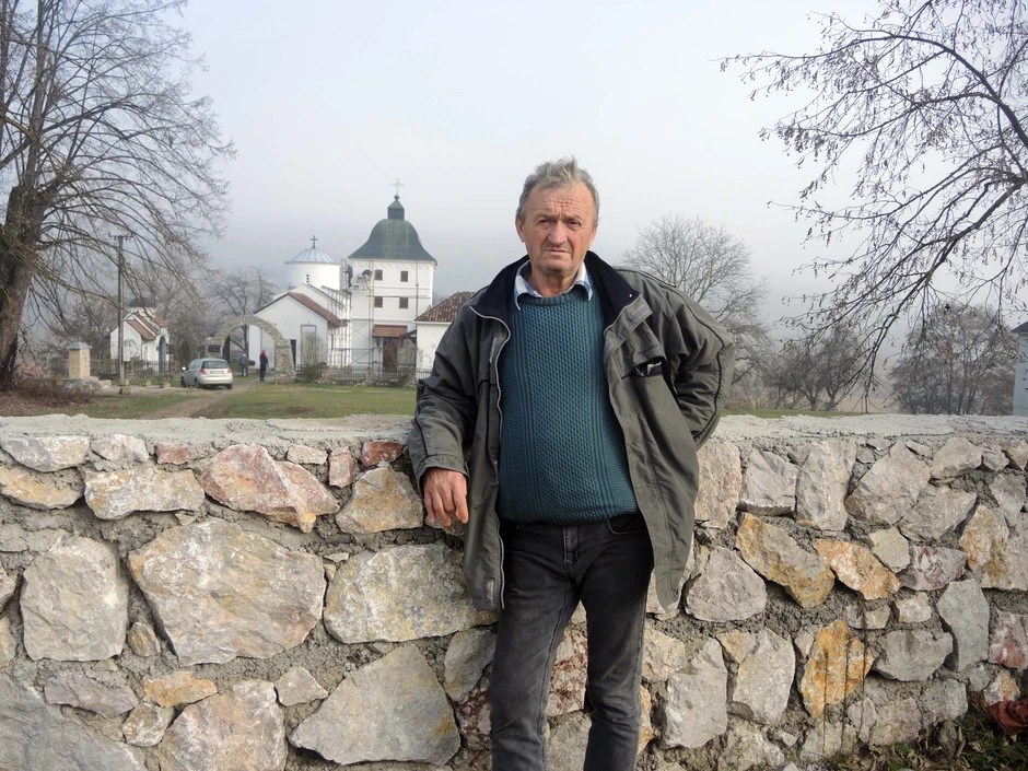 Starija Simovićeva ćerka imala je tri godine, a mlađa 11 meseci kada im je umrla majka