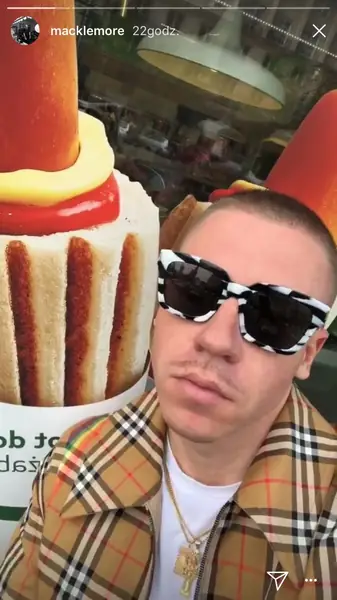 Macklemore i hot-dog