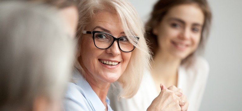 W 2026 roku dwa święta wypadają w sobotę. Czy w takiej sytuacji pracodawca ma obowiązek wyznaczyć pracownikom dodatkowy dzień wolny?