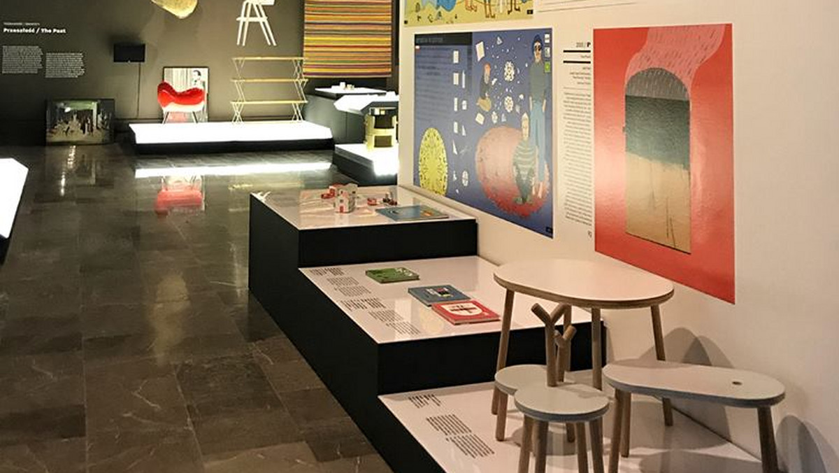 Przedmioty codziennego użytku: meble, sprzęt AGD, tkaniny, ceramika i wyroby ze szkła zaprojektowane przez polskich projektantów są prezentowane na wystawie "Z drugiej strony rzeczy" w Muzeum Narodowym w Krakowie. To pierwszy pokaz dizajnu w tej placówce.