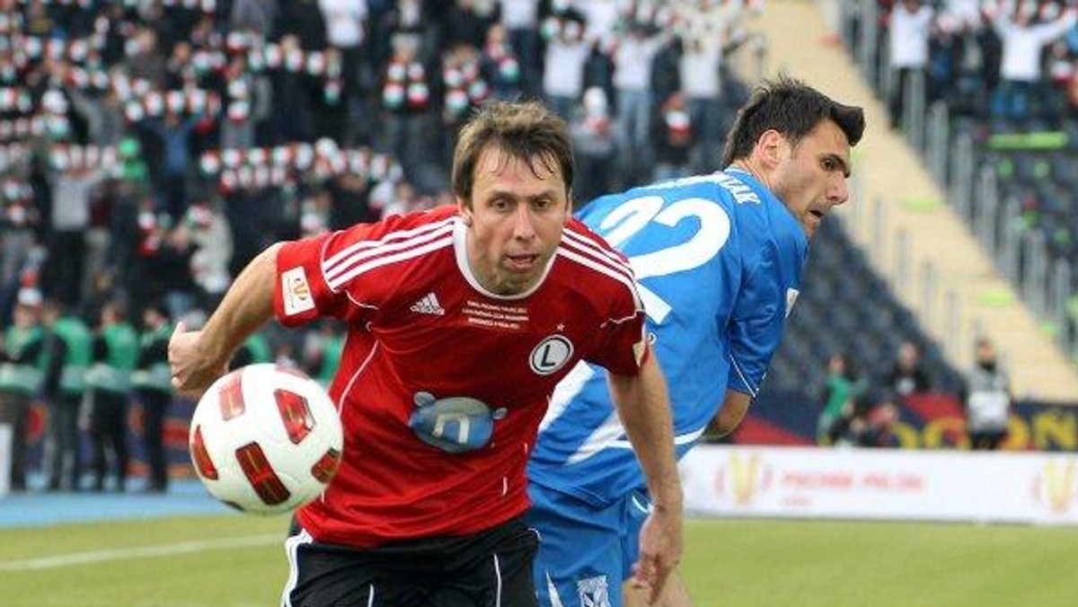 Grzegorz Krychowiak (Stade Reims) i Jakub Wawrzyniak (Legia Warszawa) zostali powołani do piłkarskiej reprezentacji Polski, która 5 i 9 czerwca w Warszawie zagra z Argentyną oraz Francją. Zastąpią kontuzjowanych Arkadiusza Głowackiego i Macieja Sadloka.