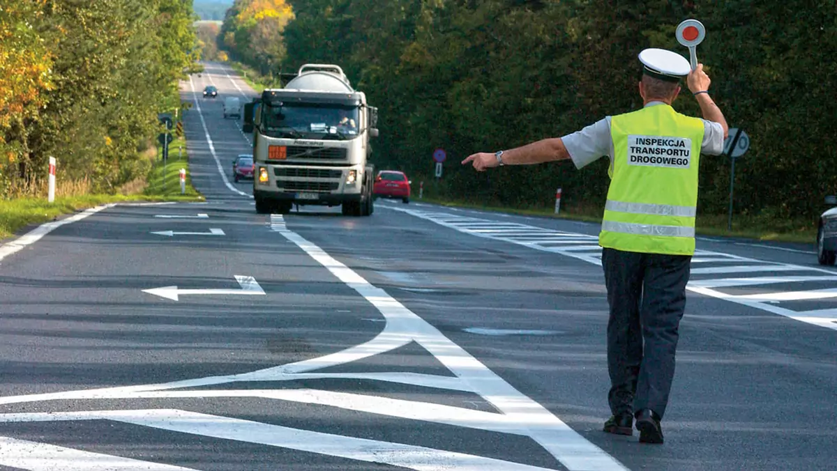 Czy „krokodyle” mogą zatrzymywać kierowców aut osobowych? 
