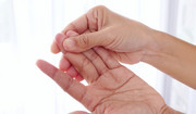 Co oznacza drętwienie opuszek palców? Gdy to się powtarza, idź szybko do lekarza