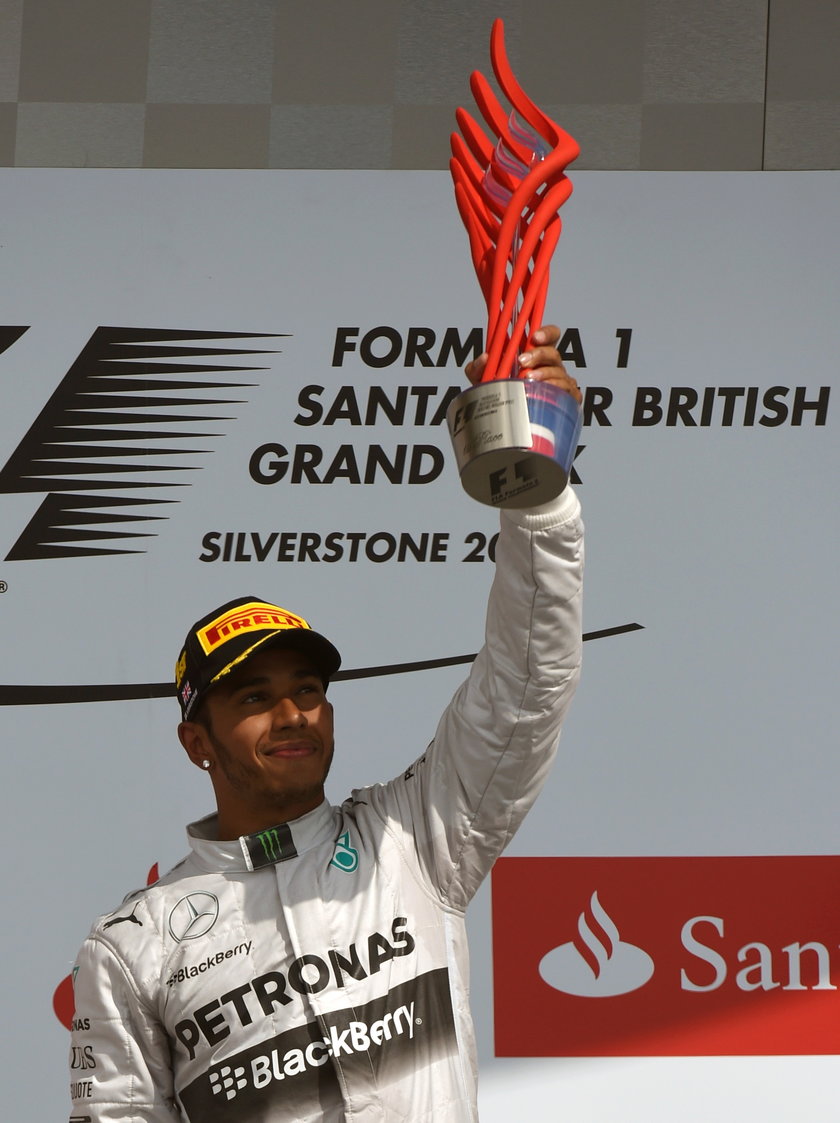 Hamilton wyśmiał nagrody za wyścigi