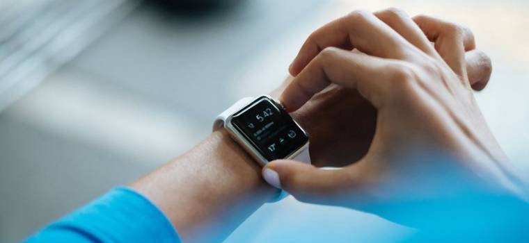Smartwatch - dla kogo jest to sprzęt, jak można go wykorzystać i czy jest wart kupna