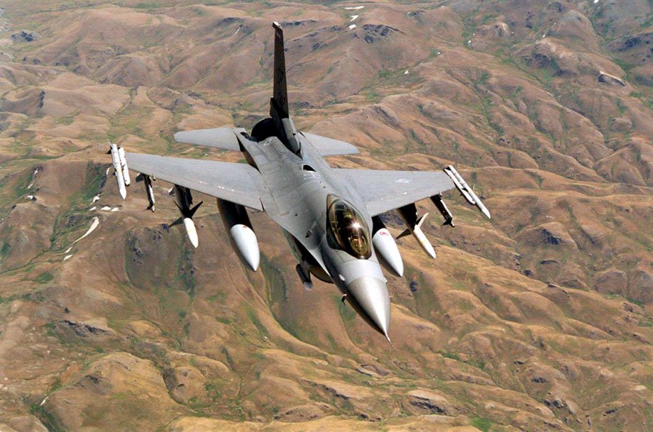 F-16 Fighting Falcon