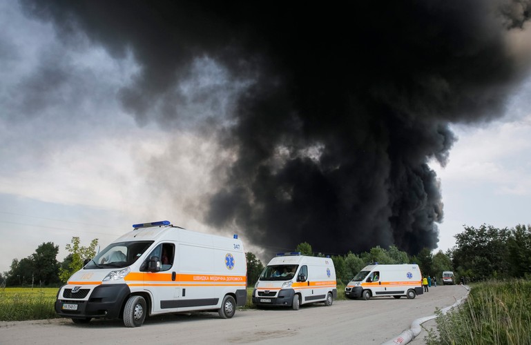 Pożar bazy paliwowej pod Kijowem