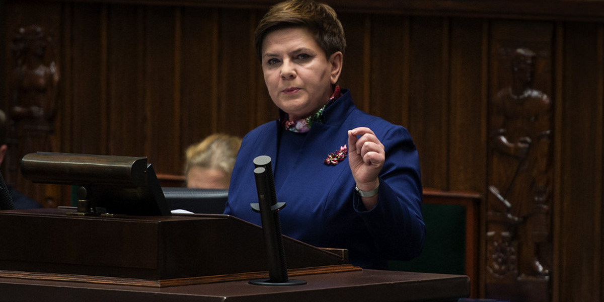 Premier Beata Szydło zapowiedziała powstanie programu "Za życiem" na początku października br.