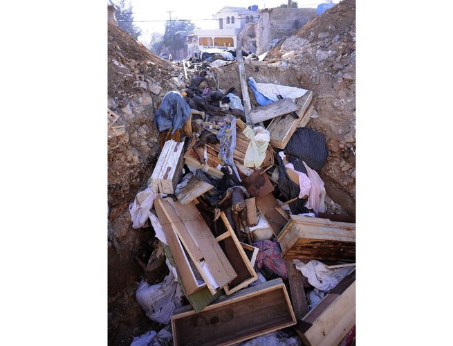 Trzęsienie zabiło ponad 230 tysięcy ludzi