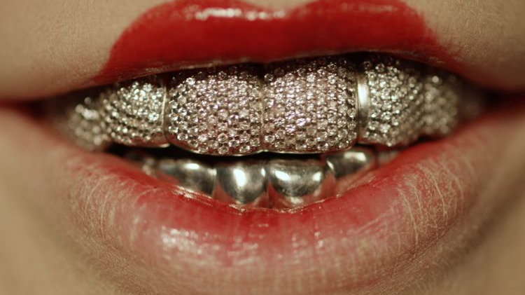 Grillz, aut Uldus Bakhtiozina(1)