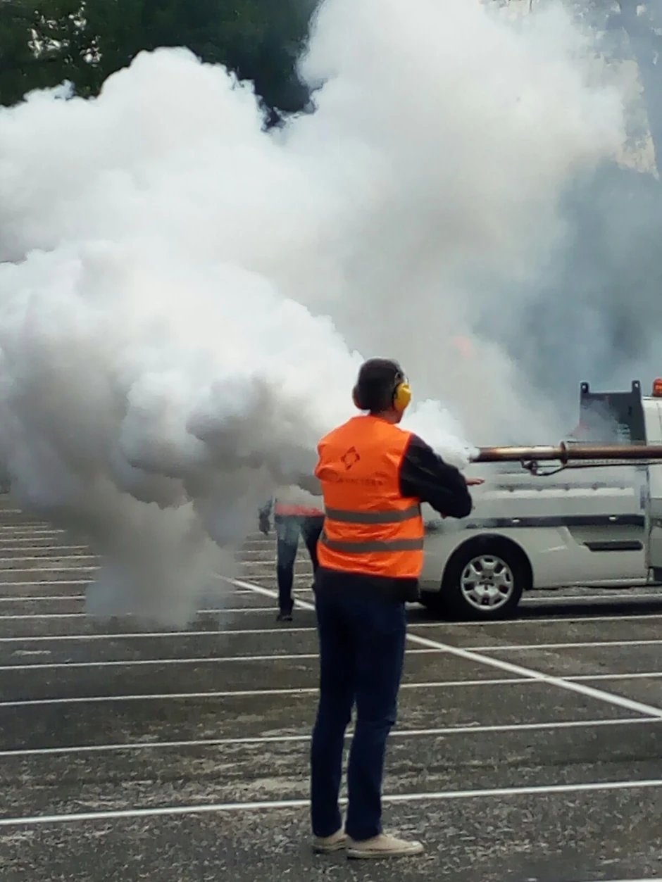 Zaprašivanje komarci