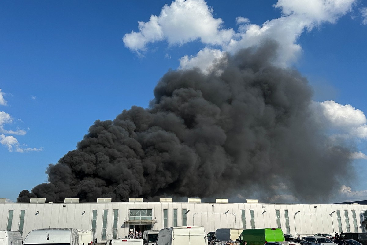 Pożar hali magazynowej w Wólce Kosowskiej