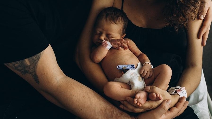 Denisa Pfauserová túžila po bondingu po pôrode, nebol jej však dopriaty. Otvorene hovorí tom, že má z toho doteraz traumu. IG: @denisapfauserova