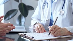 Jak przełamać wstyd i szczerze rozmawiać lekarzem o swoich dolegliwościach