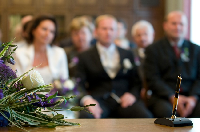 Matičar na samom venčanju po zakonu mora da pita mladence kako će se u budući prezivati