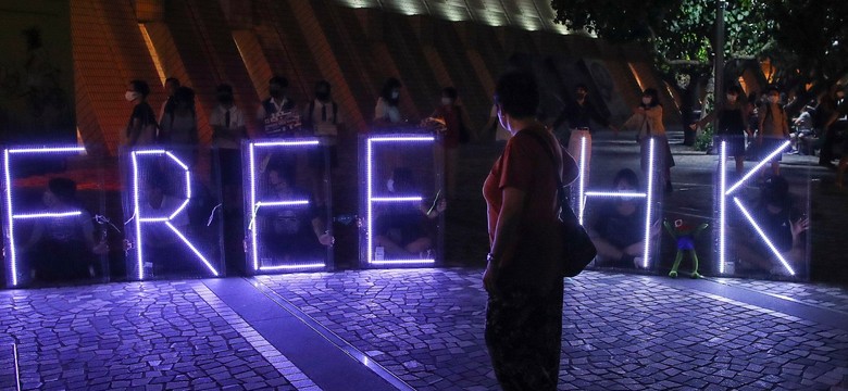 Reuters ostrzega: Chiny wzmacniają garnizony wojska i policji w Hongkongu