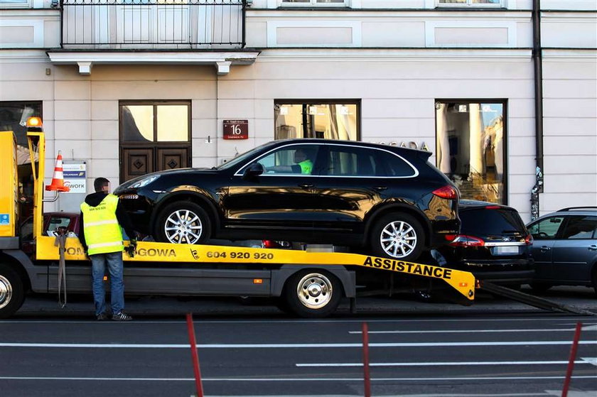 Michałowi Żewłakowowi zepsuło sie Porsche Cayenne