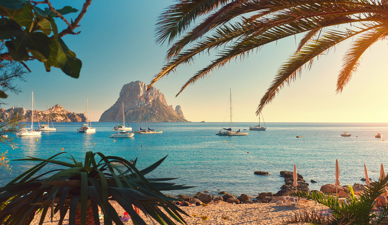 Es Vedra widziana z plaży Cala d'Hort, Ibiza
