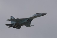 Rosyjski wielozadaniowy myśliwiec Su-35 podczas pokazów lotniczych pod Moskwą, 27 sierpnia 2019 r.