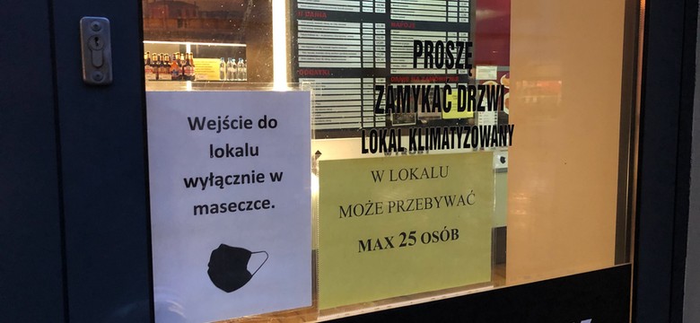 Covidowe obostrzenia to fikcja. Nikt niczego nie przestrzega