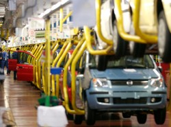 Tyska fabryka Fiata zwalnia tempo i ludzi