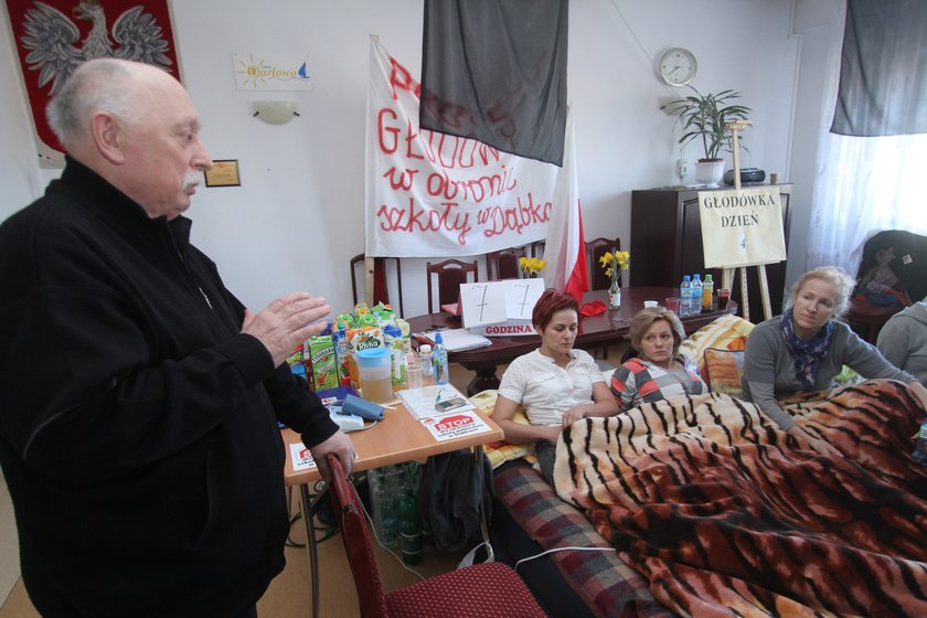 Protest głodowy przeciw zamknięciu szkoły