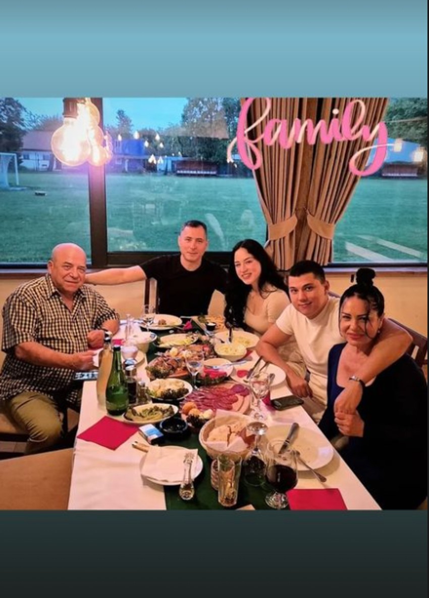 Porodica Zlate Petrović na okupu