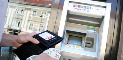 Bankomaty za darmo? To się może niedługo skończyć