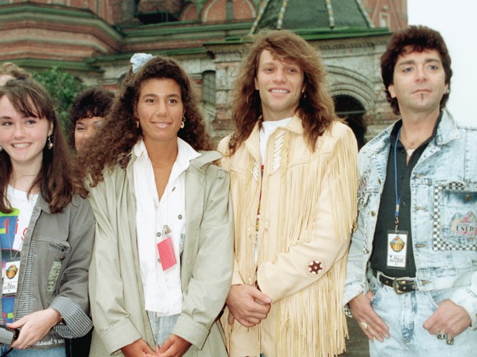 Jon Bon Jovi na Placu Czerwonym w Moskwie (1989)