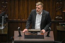 Zandberg odpowiedział Trzaskowskiemu. Twarda deklaracja w sprawie drugiej tury